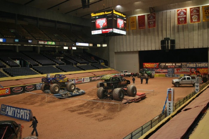 2008 MonsterTruckShow-092.jpg